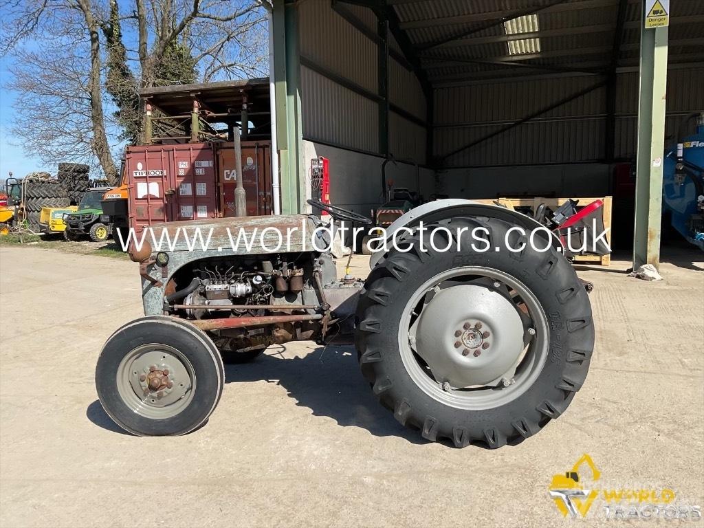 Ferguson TRACTOR Traktorit