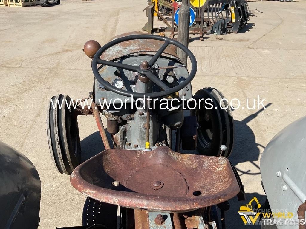 Ferguson TRACTOR Traktorit