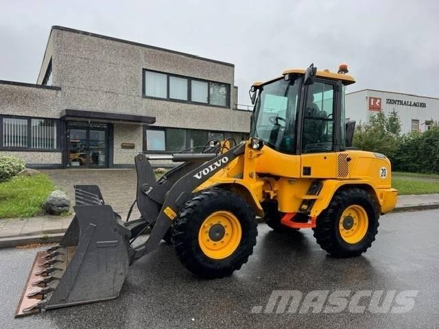 Volvo L 30 G Pyöräkuormaajat