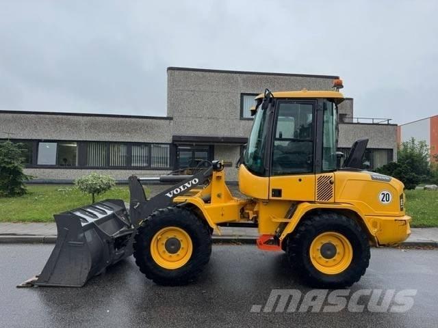 Volvo L 30 G Pyöräkuormaajat