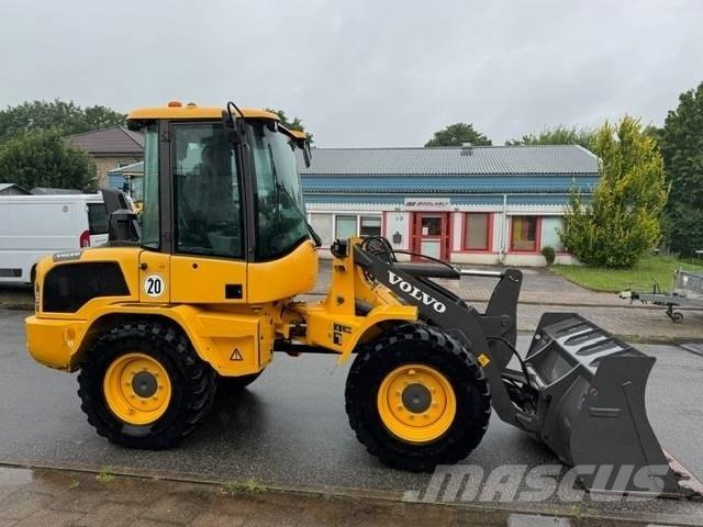 Volvo L 30 G Pyöräkuormaajat