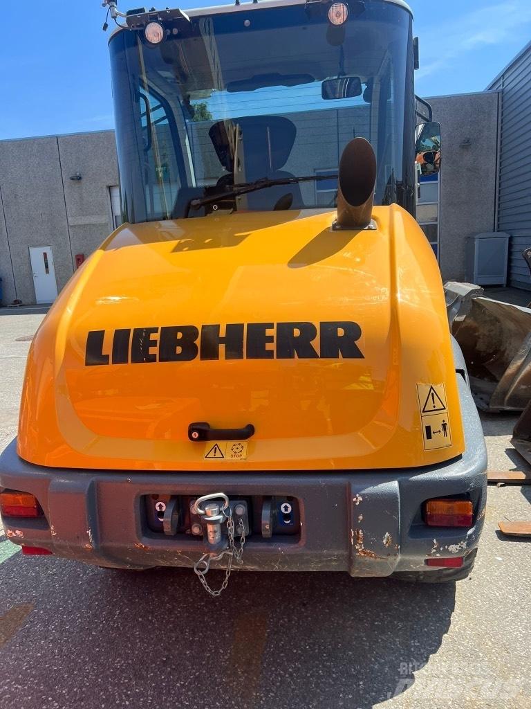 Liebherr L 506 Pyöräkuormaajat