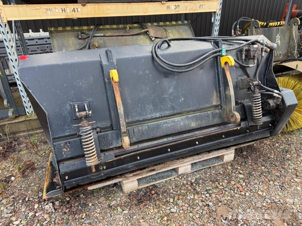 JCB 413 S Pyöräkuormaajat