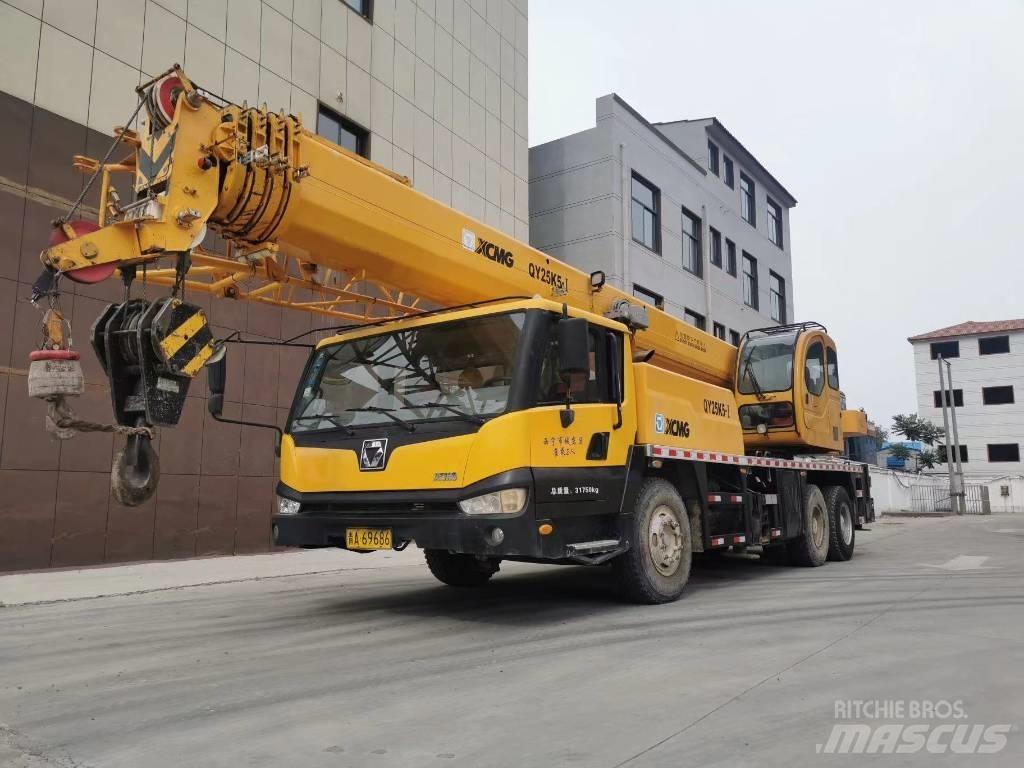 XCMG QY 25 K Mobiilinosturit