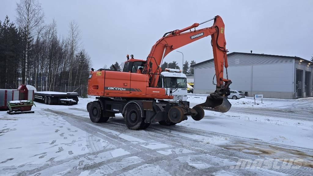 Doosan DX 170 W Pyöräkaivukoneet