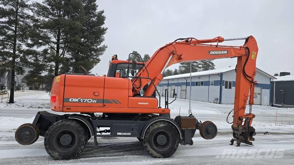 Doosan DX 170 W Pyöräkaivukoneet