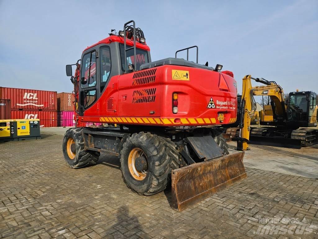 Doosan DX 140 W-3 Pyöräkaivukoneet