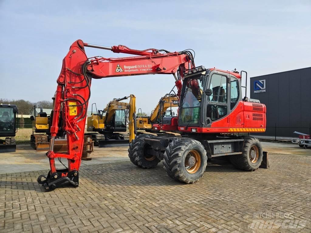 Doosan DX 140 W-3 Pyöräkaivukoneet