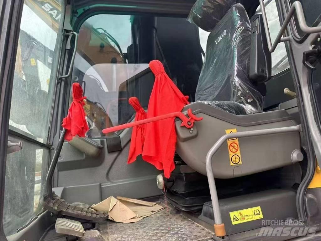 Volvo 240 Telakaivukoneet