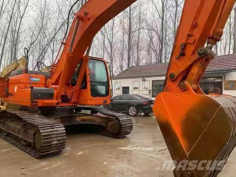 Doosan DX300LC Telakaivukoneet