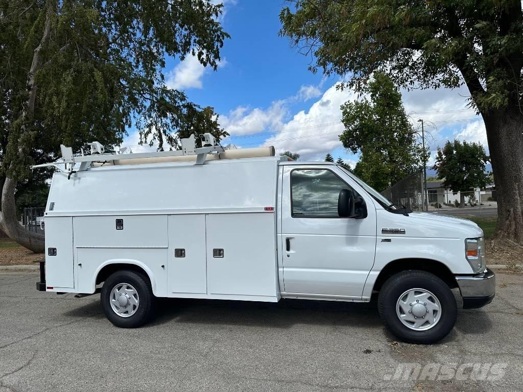 Ford E 350 Lava-autot