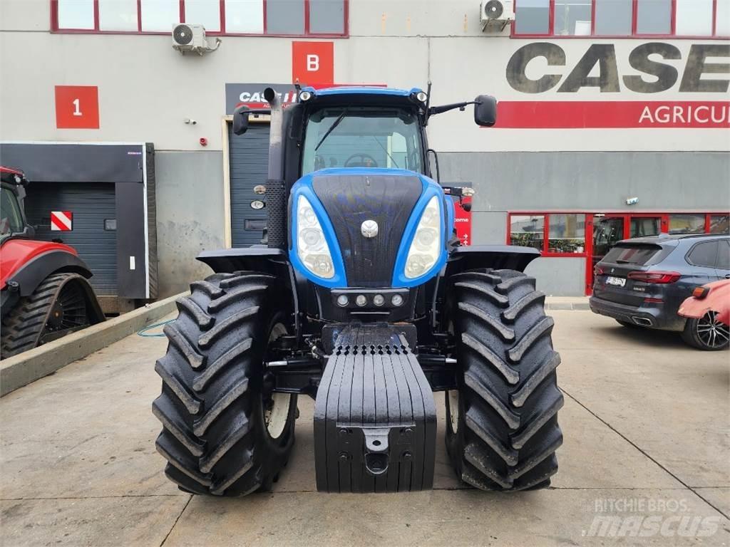 New Holland T8.300 Traktorit