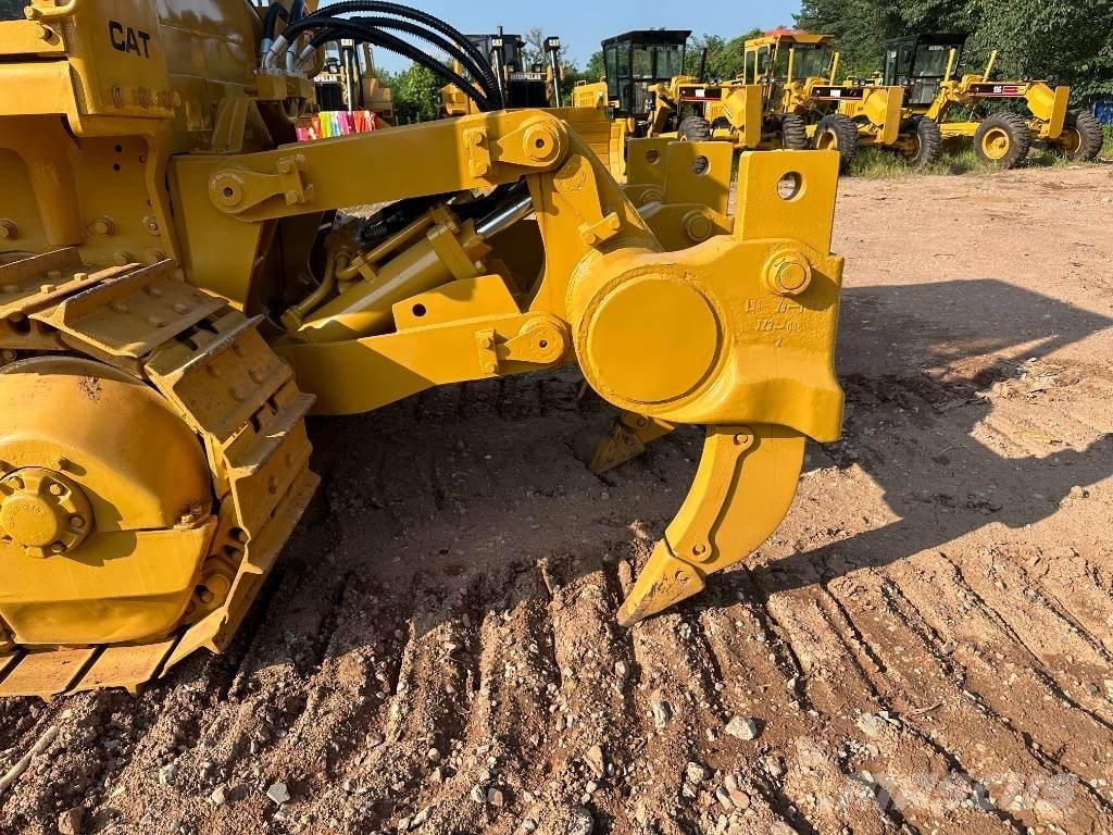CAT D7G Telaketjupuskutraktorit