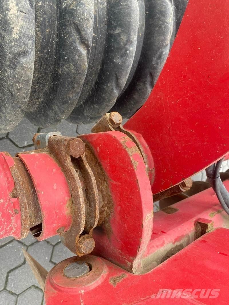 Horsch Joker 8RT Kiekkomultaimet ja lautasäkeet