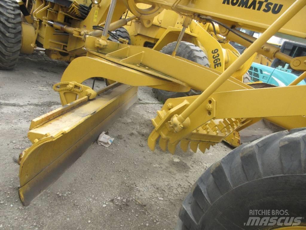 Komatsu GD 623 Tiehöylät