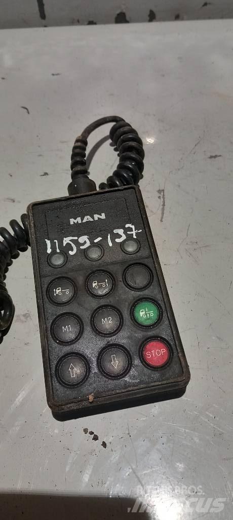 MAN TGA.    4460561390 Sähkö ja elektroniikka