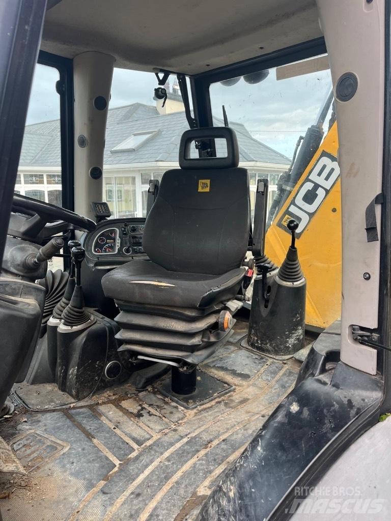JCB 3 CX Kaivurikuormaajat