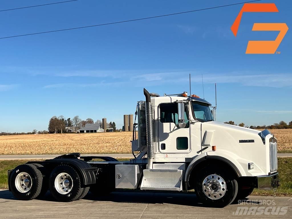 Kenworth T 800 Vetopöytäautot