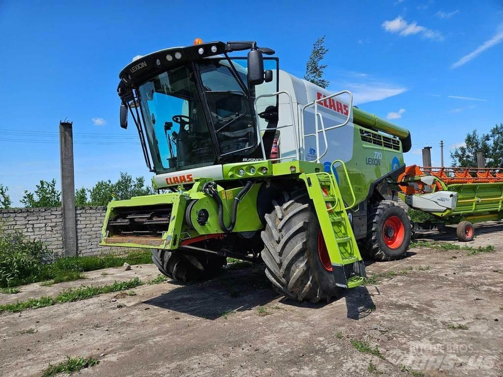 CLAAS Lexion 770 Combine harvesters