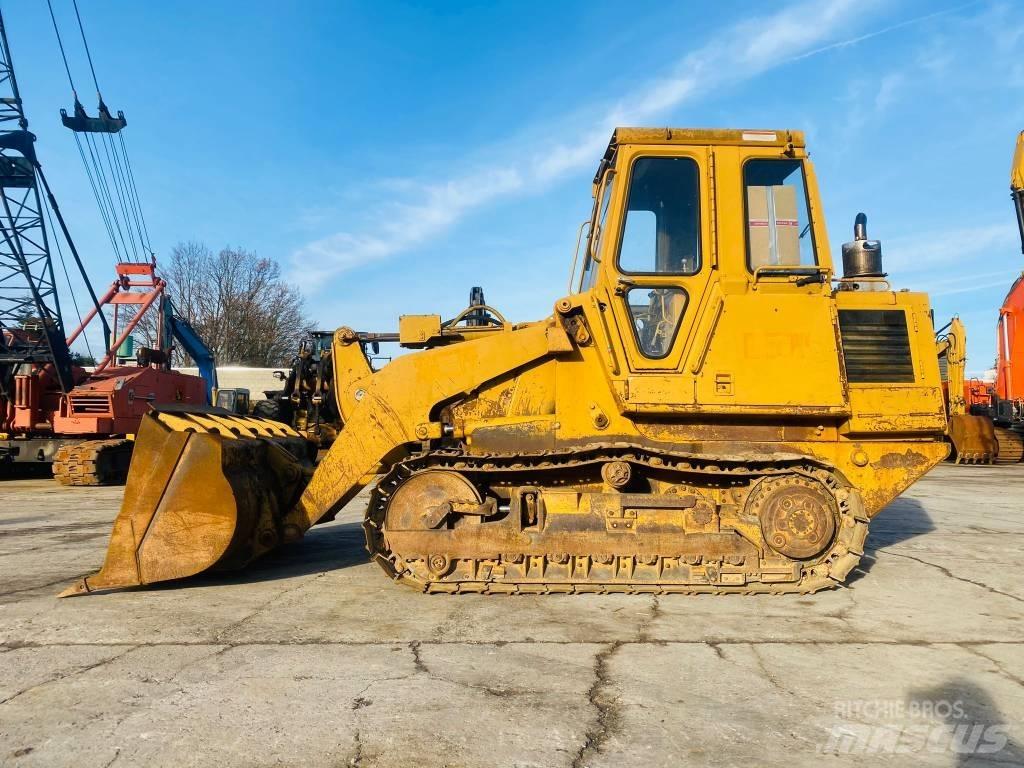 CAT 943 LGP Telakuormaajat