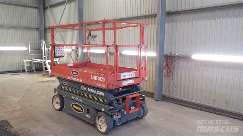 SkyJack SJIII4620 Saksilavat