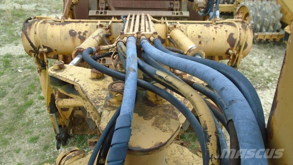 International 412B Kaavinvaunut