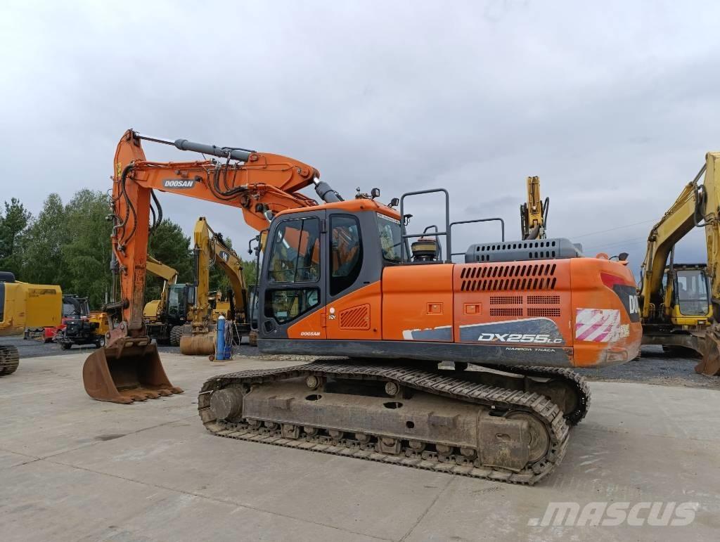 Doosan DX 255 LC-5 Telakaivukoneet