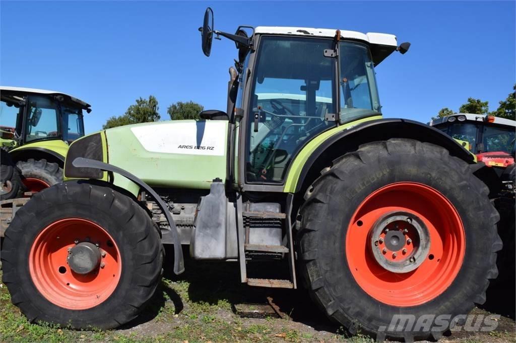 CLAAS Ares 826 RZ Traktorit