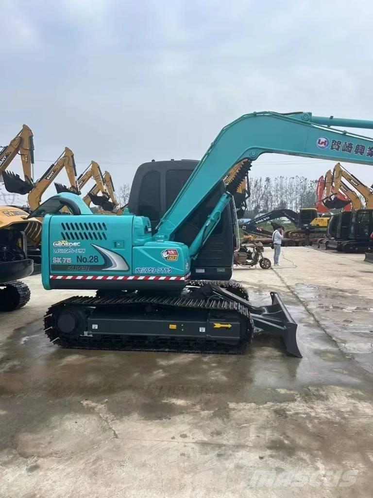 Kobelco SK 75 Telakaivukoneet