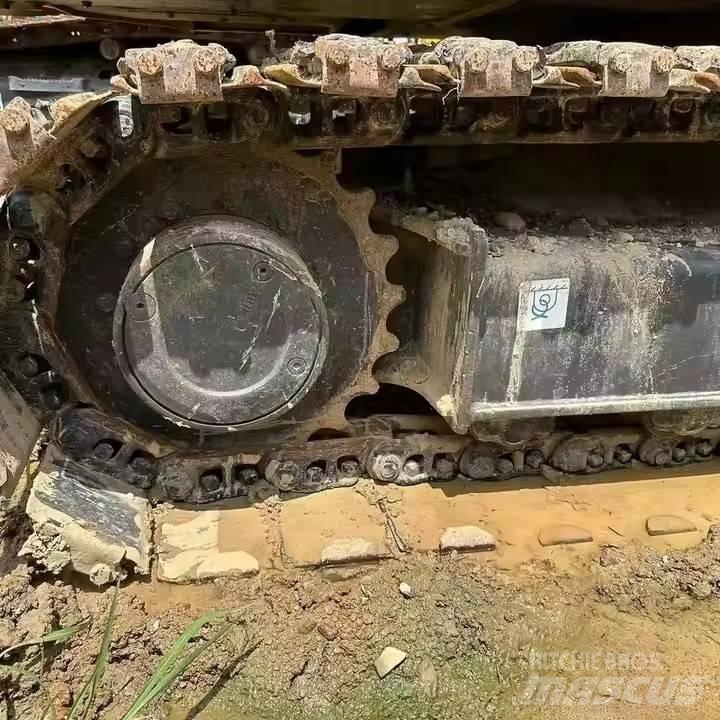 Komatsu PC70 Telakaivukoneet