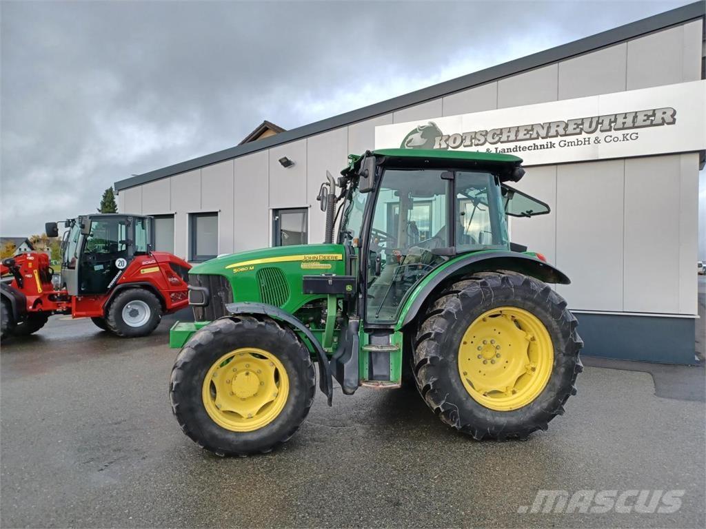 John Deere 5080M Traktorit
