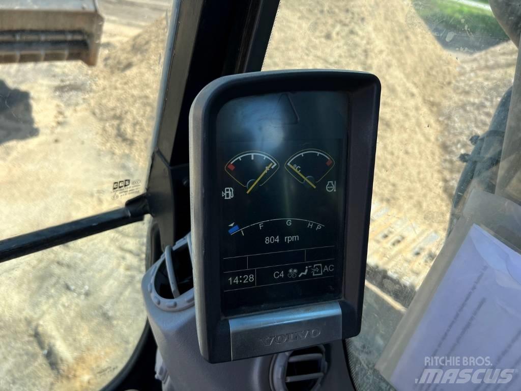 Volvo EC 300 D L Telakaivukoneet
