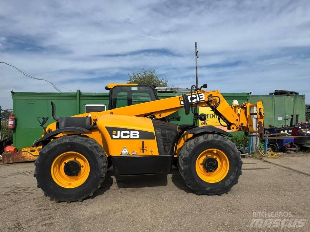 JCB 526-56 Agri Maatalouskurottajat