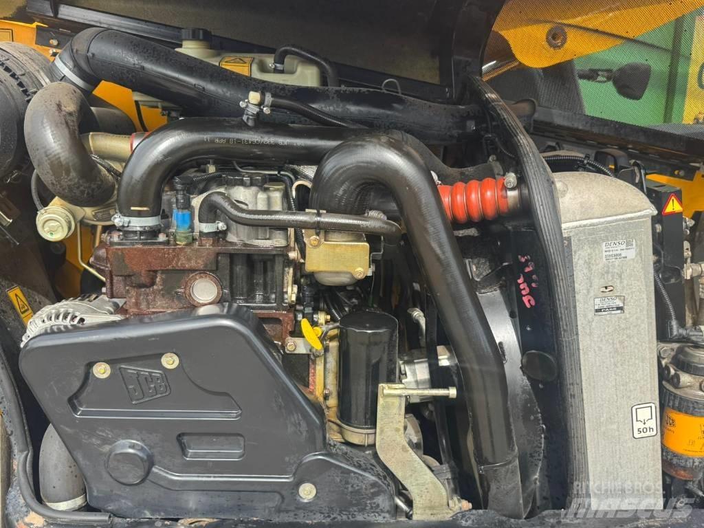 JCB 526-56 Agri Maatalouskurottajat