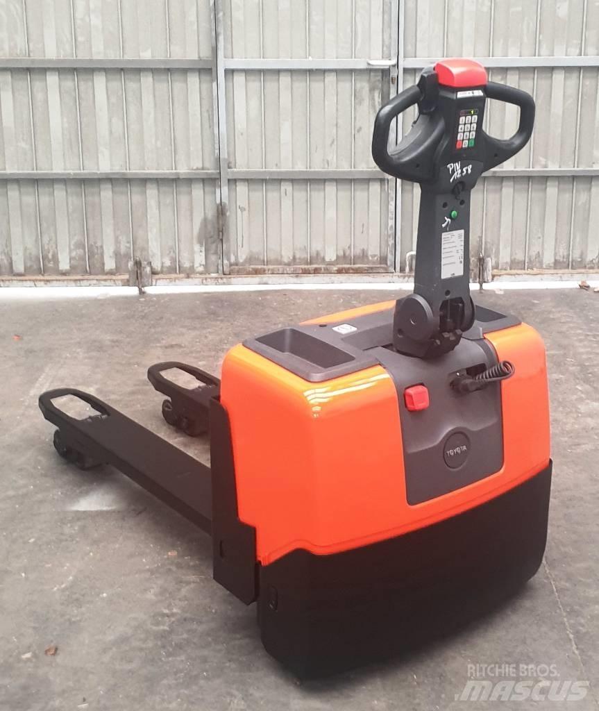 BT LWE 130 Minimover Lavansiirtotrukit