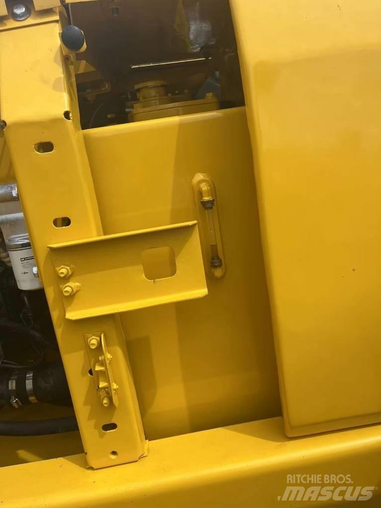 Komatsu PC 130 Midikaivukoneet 7t - 12t