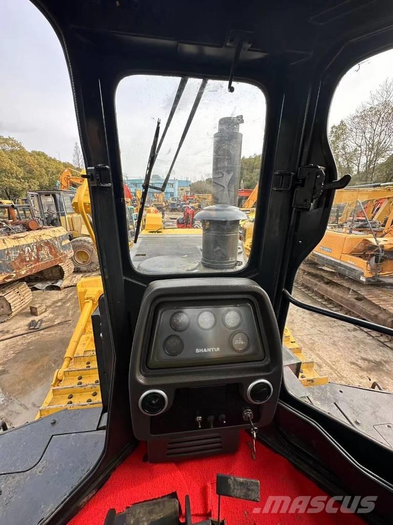 Shantui SD 32 Telakaivukoneet