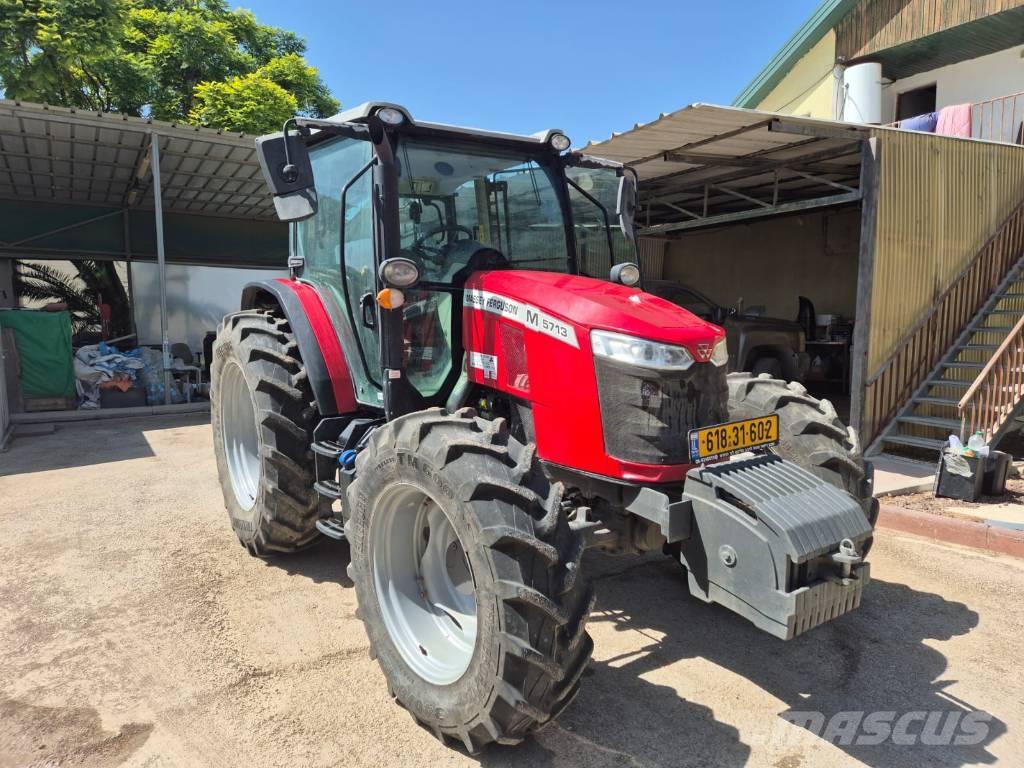 Massey Ferguson 5713 Traktorit