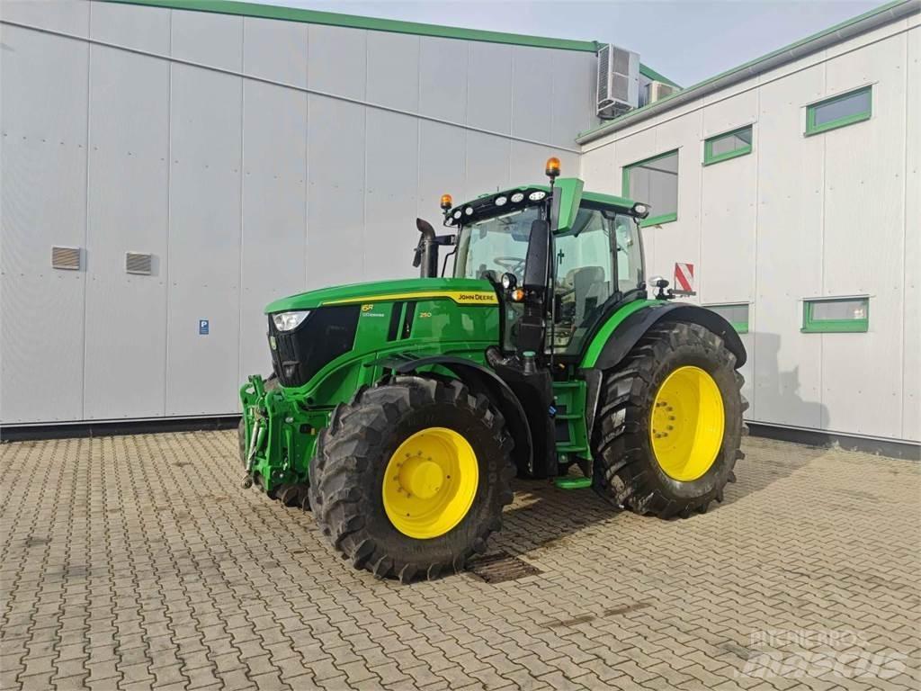 John Deere 6R 250 Traktorit