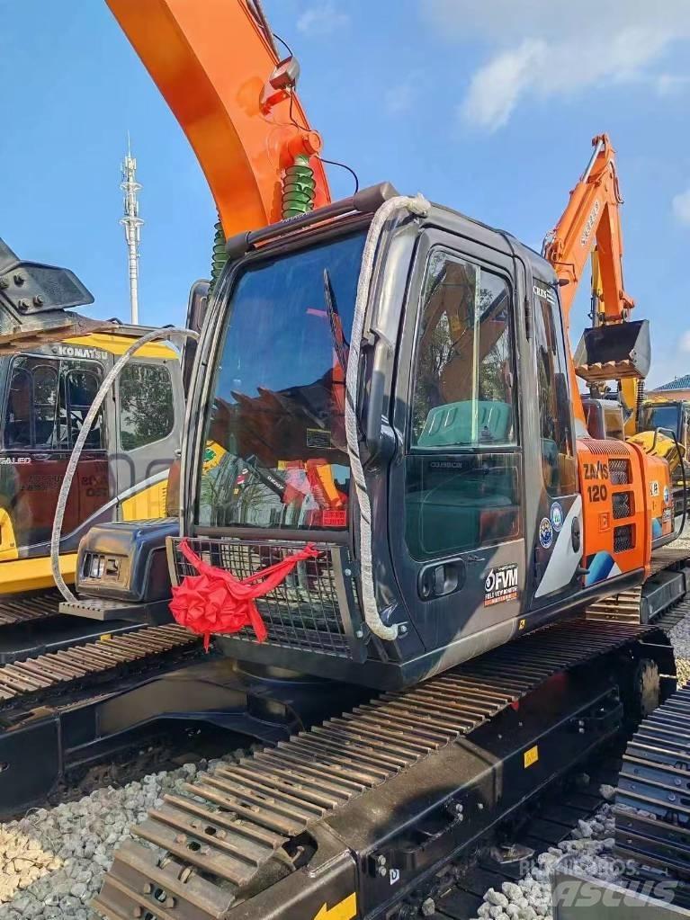 Hitachi ZX 120 Telakaivukoneet