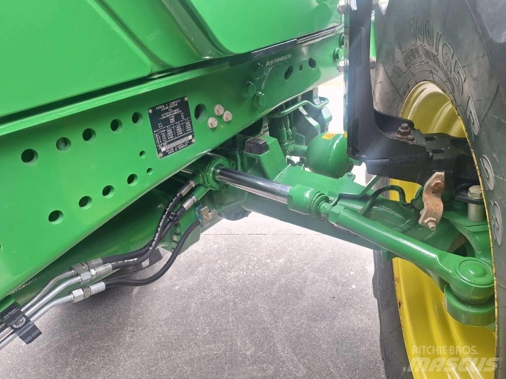 John Deere 6155 R Traktorit