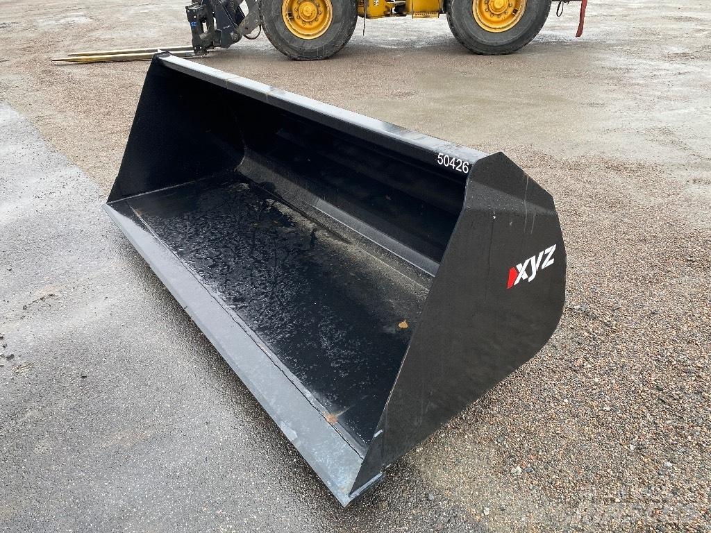 XYZ Snöskopa 260 cm Etukuormaimen varusteet