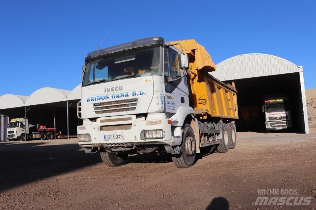 Iveco Trakker 380 Sora- ja kippiautot
