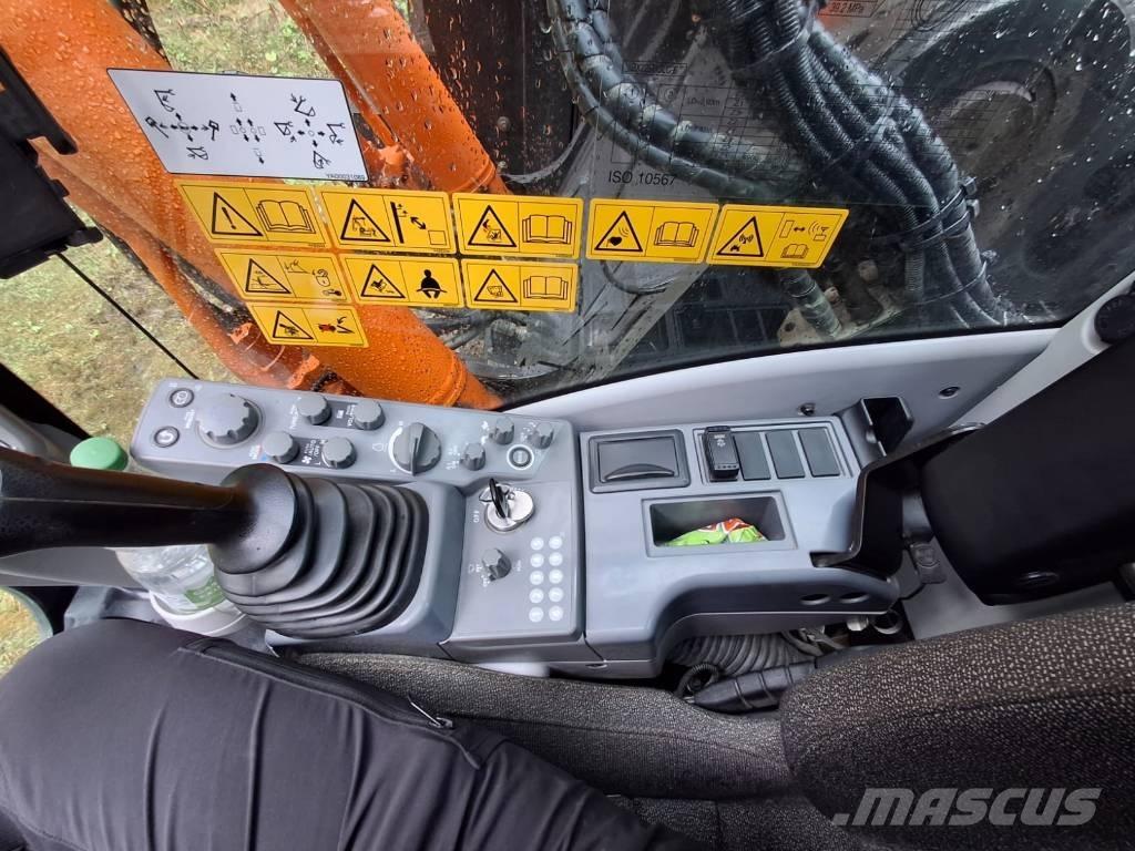 Hitachi ZX 225 US LC Telakaivukoneet