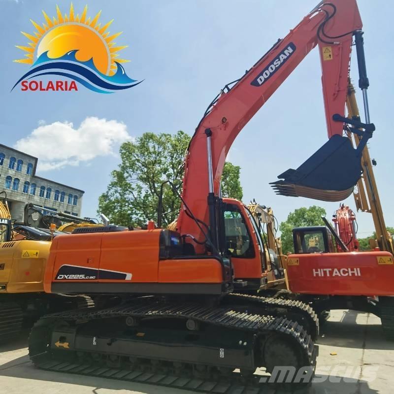 Doosan DX225LC-9C Telakaivukoneet