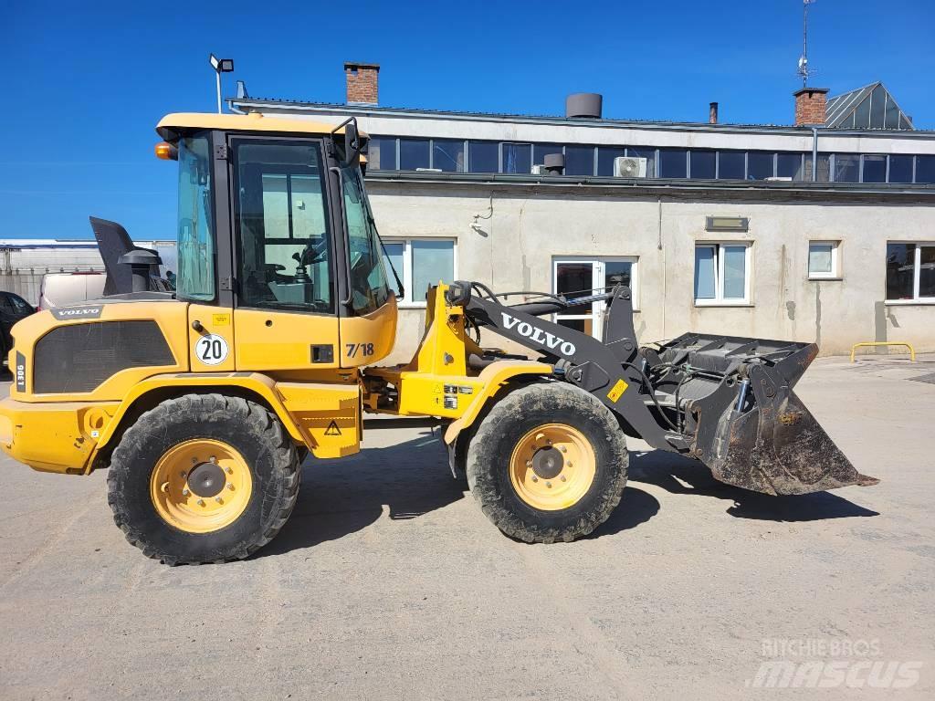 Volvo L 30 G Pyöräkuormaajat