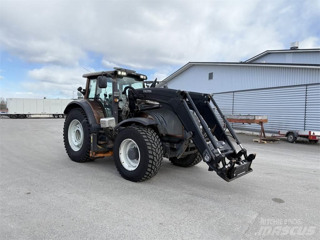 Valtra T203 Traktorit