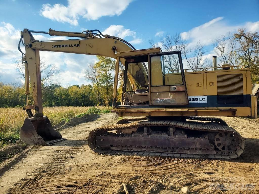 CAT 225 LC Telakaivukoneet
