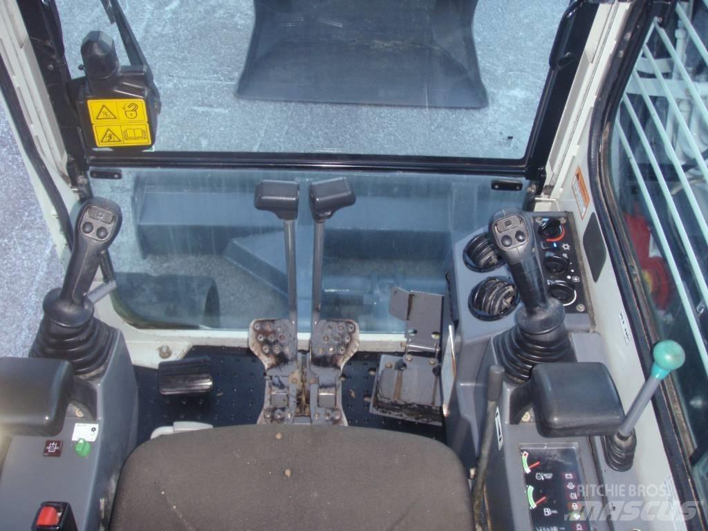 Takeuchi TB153FR Minikaivukoneet < 7t