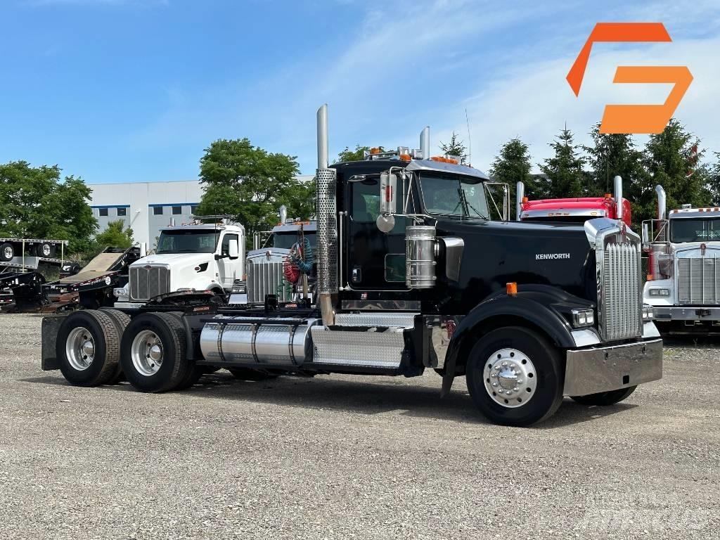 Kenworth W 900 Vetopöytäautot